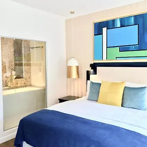Luxury Mondrian Market Square Iii Aparthotel