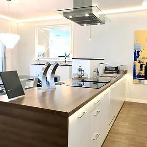 Mondrian Luxury Unesco Old Town Aparthotel