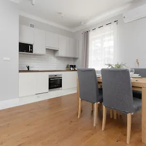 Center Chmielna By Renters Aparthotel